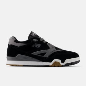 NB NUMERIC BLACK 770 YZZ