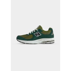 NEW BALANCE 2002 Q5 NORDIC...